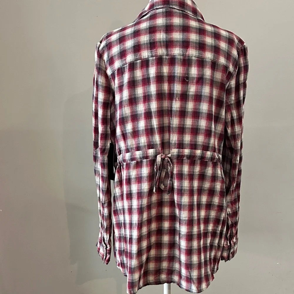 Tommy Hilfiger Red and White Plaid Button-Down Shirt - Picture 5 of 6